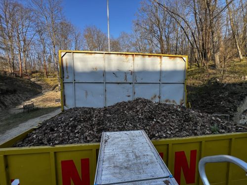 Der Container ist rappelvoll